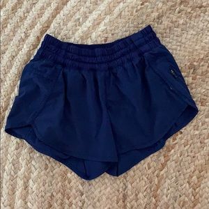 Lululemon Tracker Shorts Navy Blue Size 6